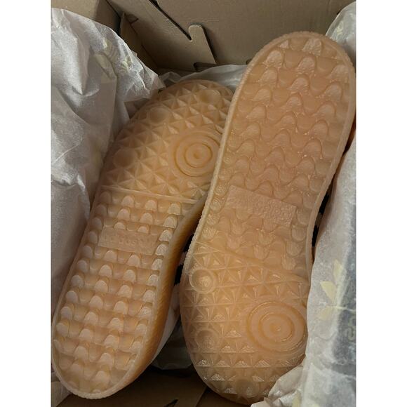 adidas sambae Cream and Black Athletic Shoes - Picture 6 of 11